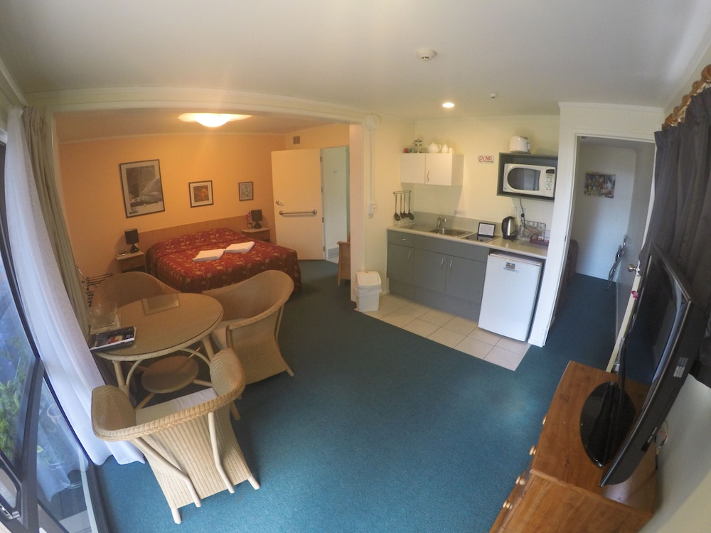 Bay Sands Seafront Studios 39/49