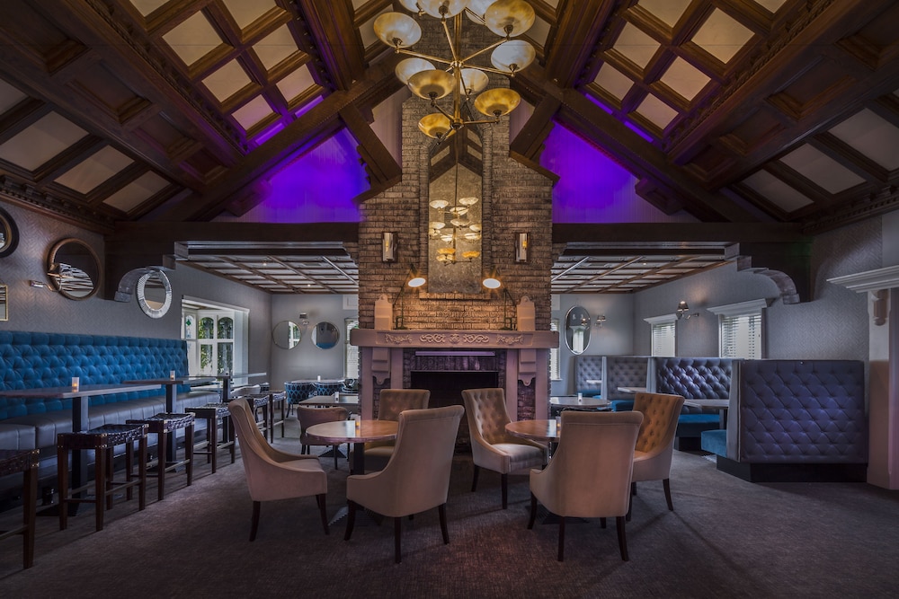 Treacys Oakwood Hotel, Shannon 46/55
