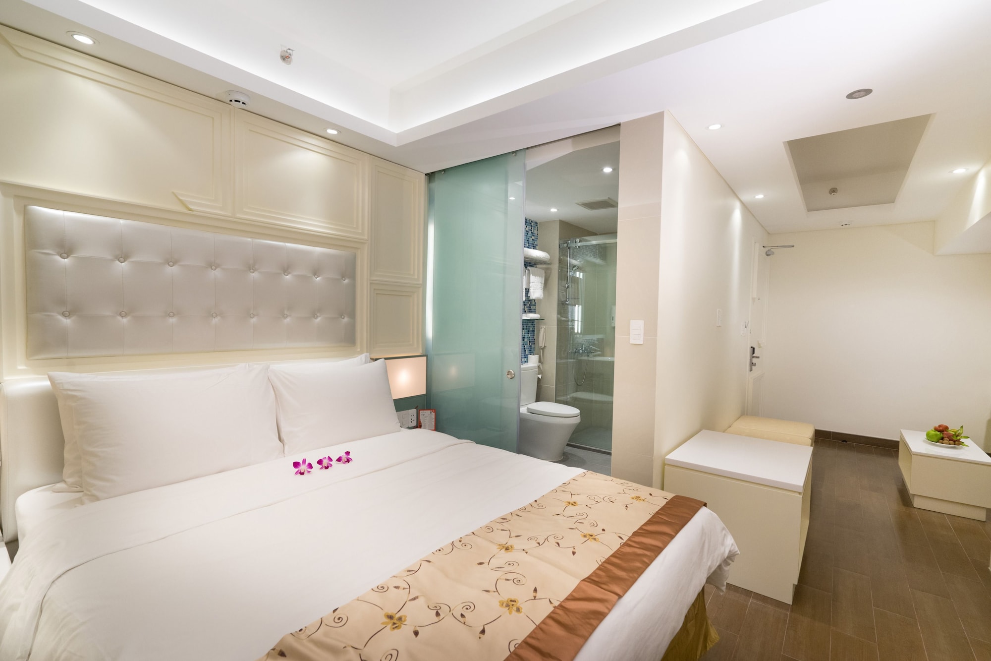 LUXURY, DOUBLE BED