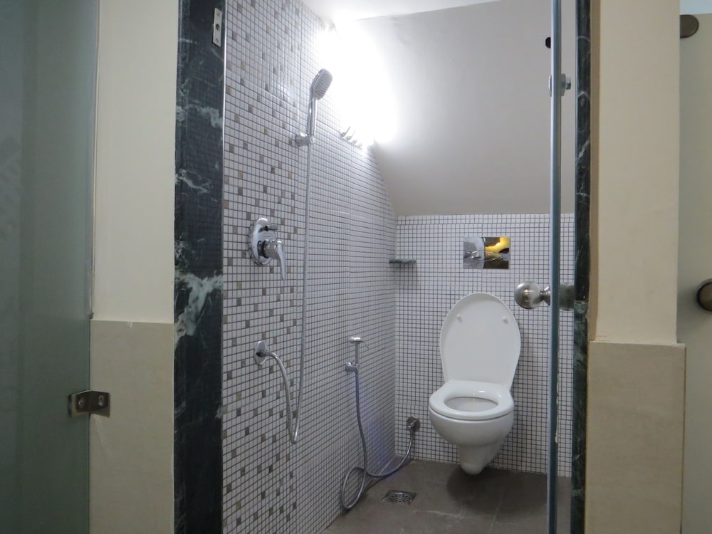 MALE DORM, SUPERIOR