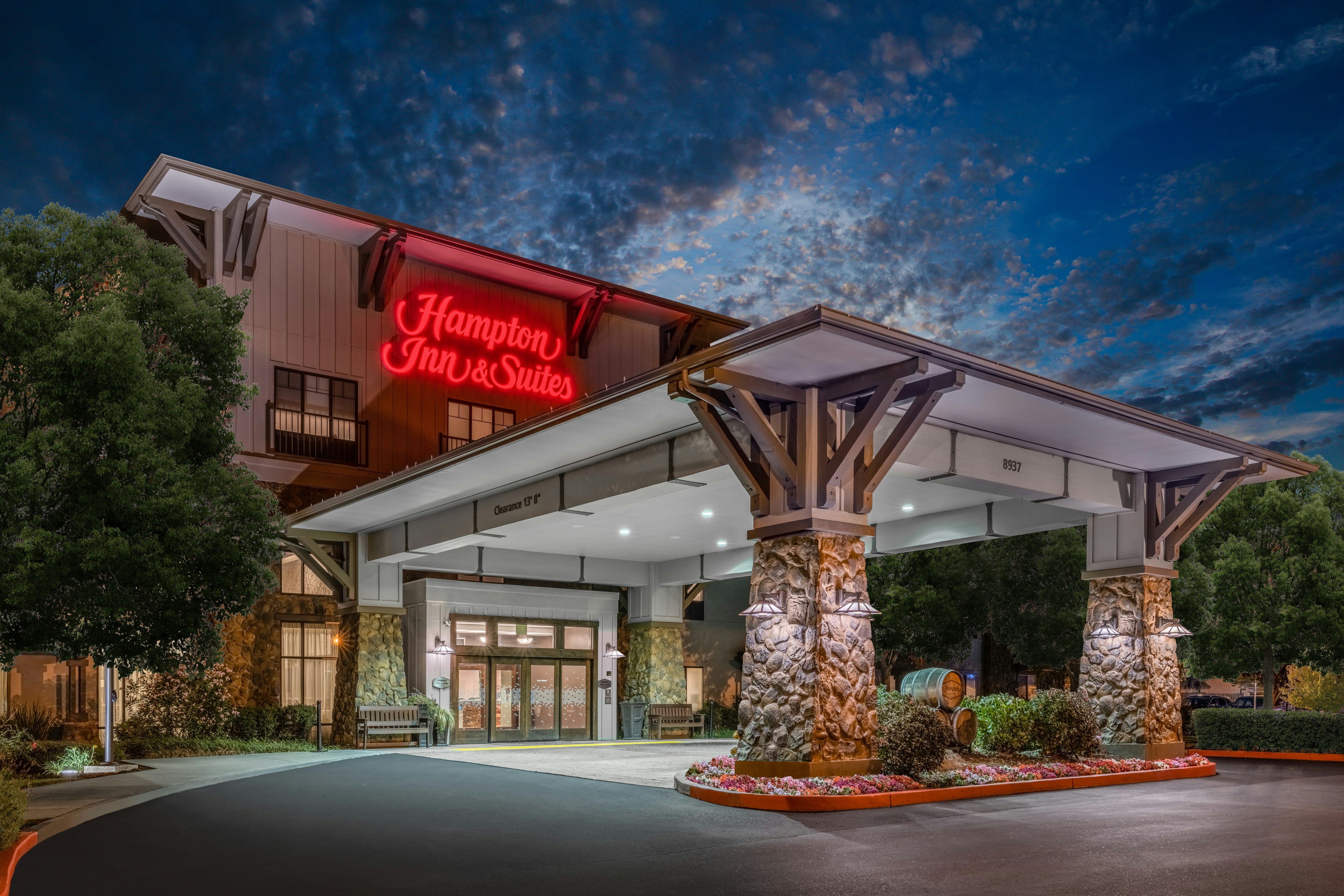 Hampton Inn & Suites Windsor - Sonoma Wine Country 2/40