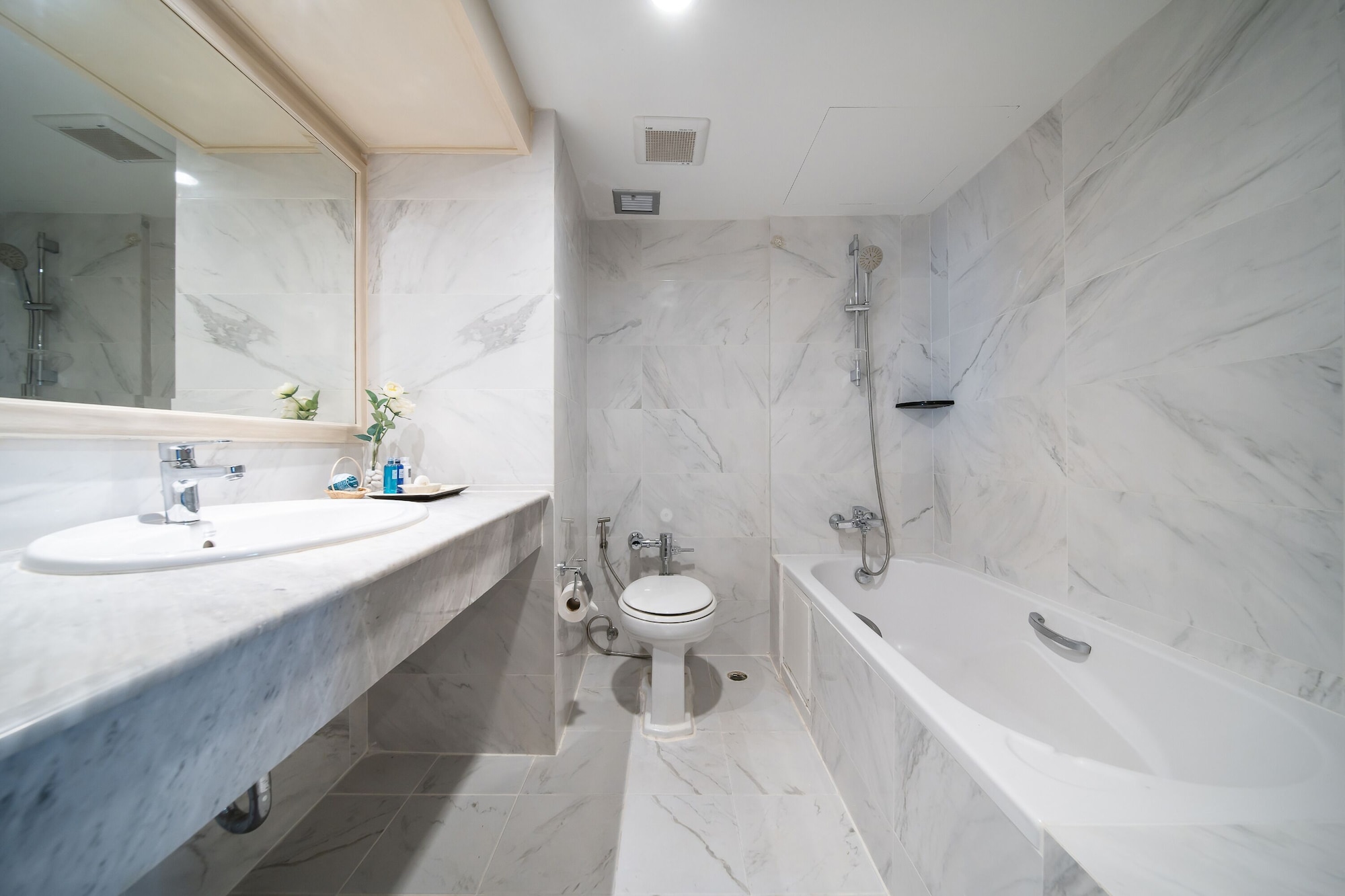Mini, Family, Suite, 1 King and 1 Single Beds, Ocean View، COSY BEACH HOTEL 4/4