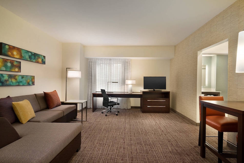 Residence Inn Winston Salem Hanes Mall 32/44