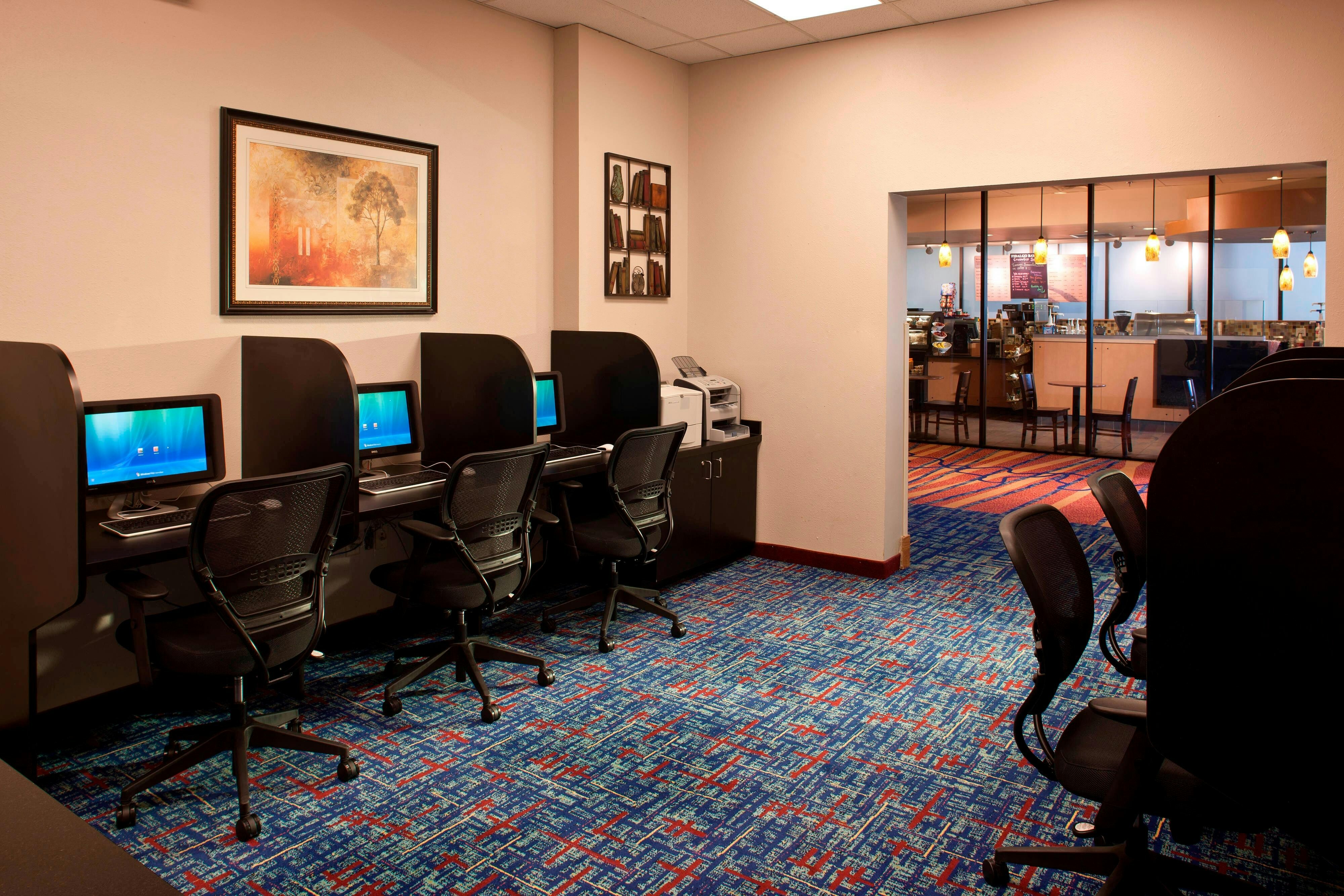 Orlando Airport Marriott Lakeside 47/58