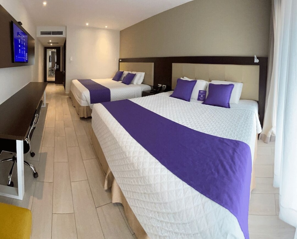 Delfines Collection Hotel by Mercure 10/26