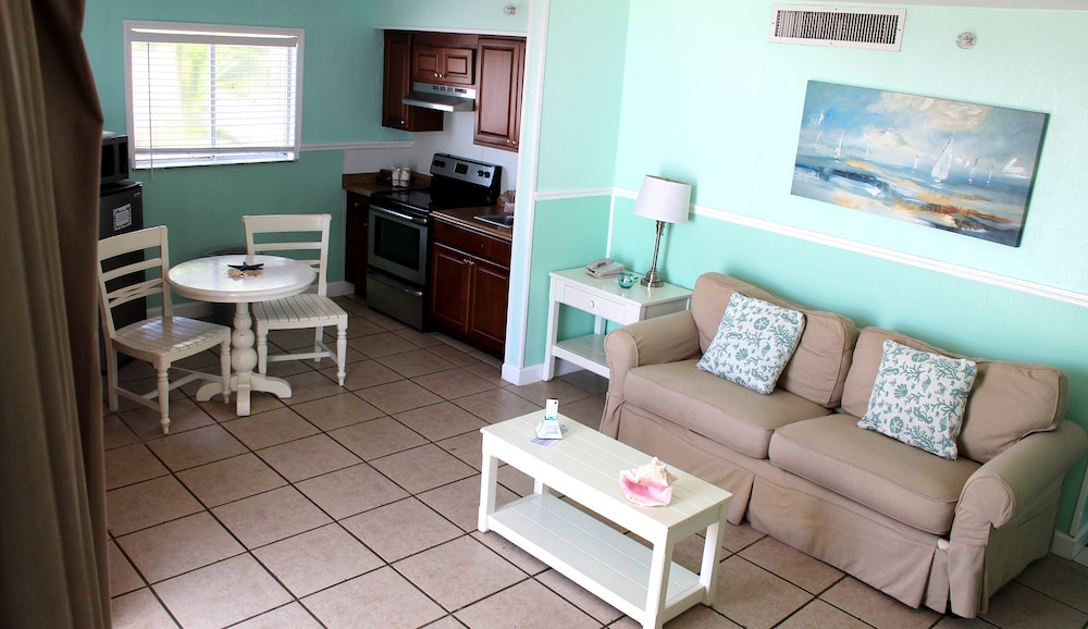 Lani Kai Beachfront 29/50