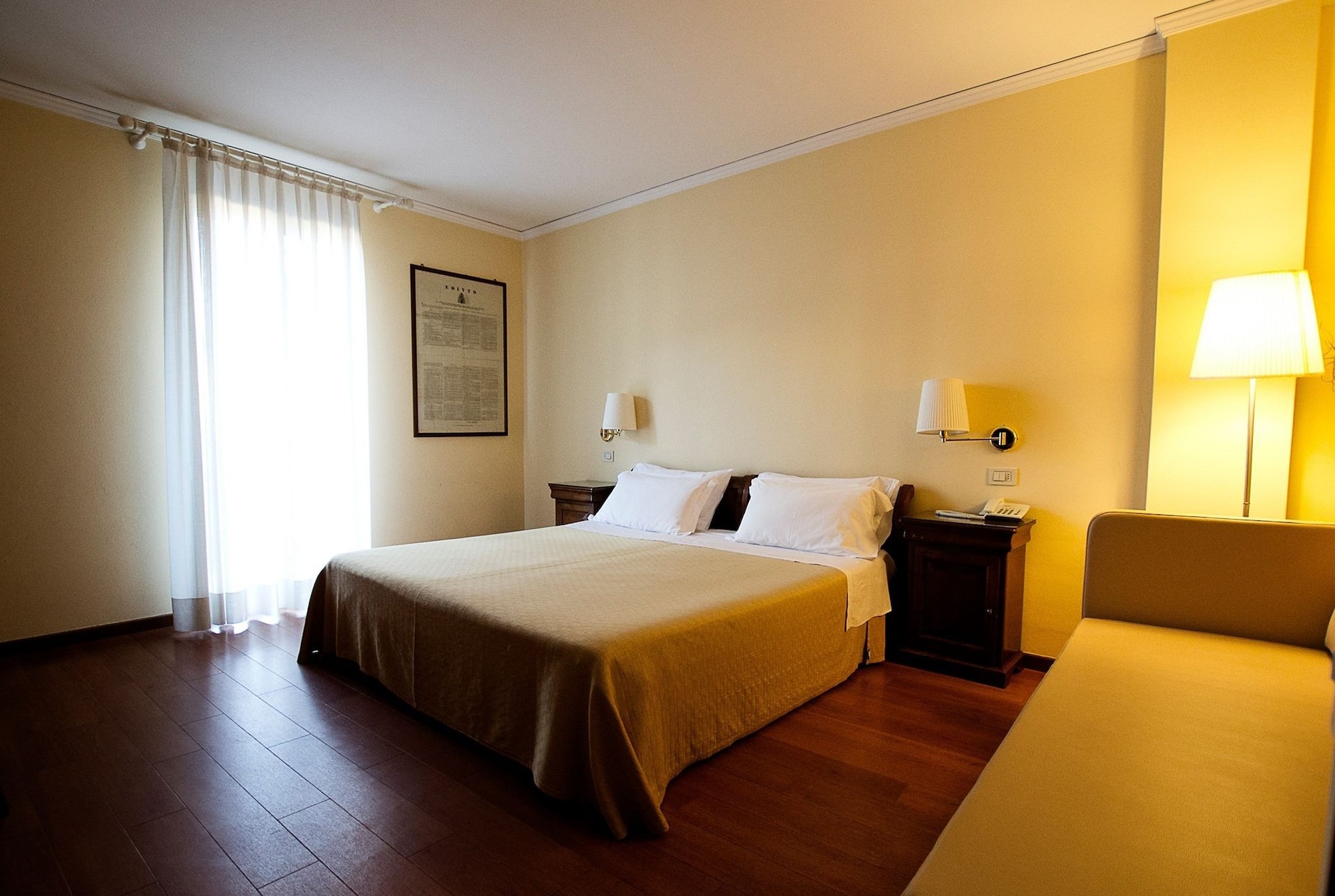 COMFORT, DOUBLE OR TWIN BED
