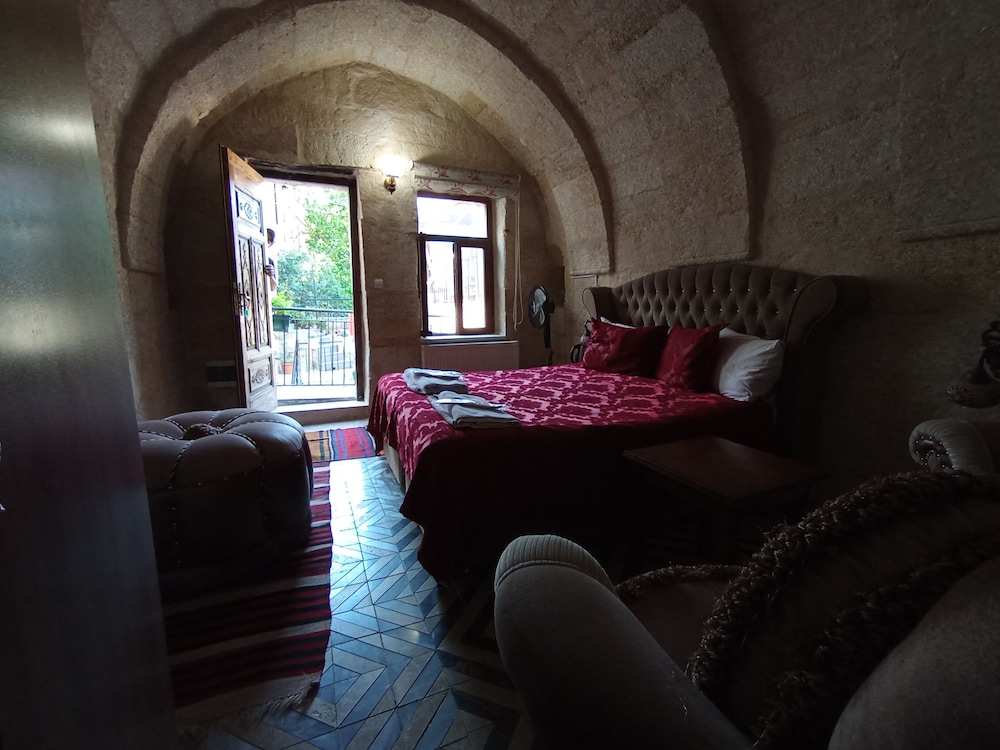 Sandik Cave Hotel 25/50