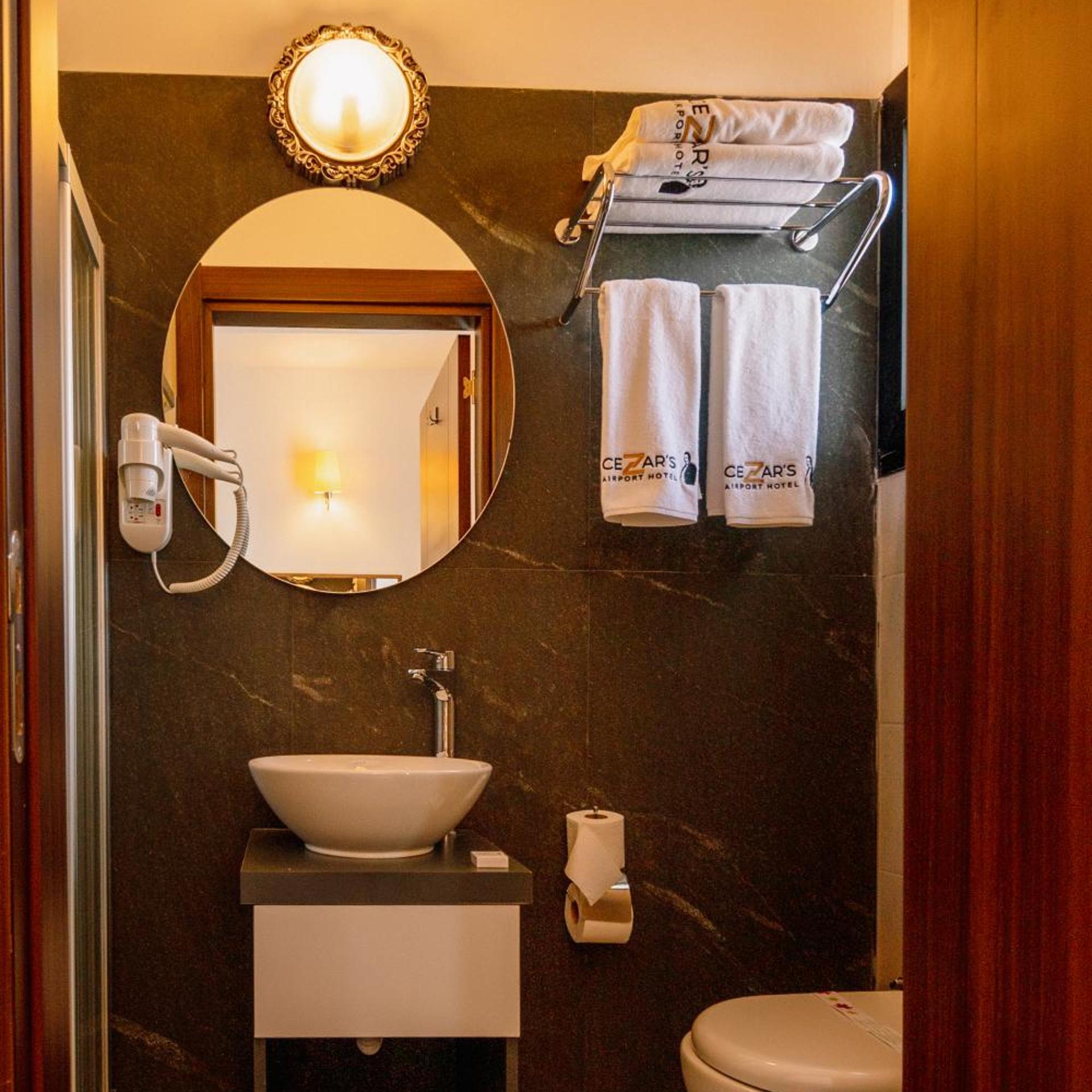 Cezars Airport Hotel 34/34