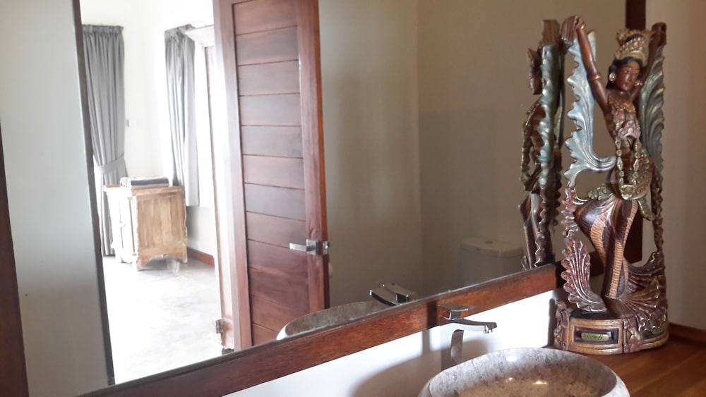 Amed Beach Villa 48/49