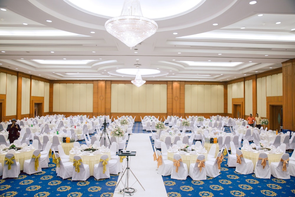 Grand Park Hotel 63/69