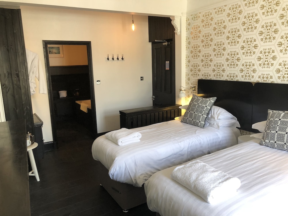 manorhaus Llangollen 13/50