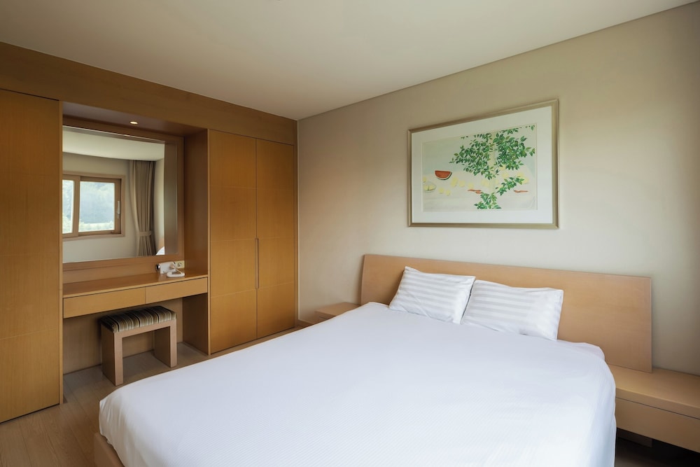 Oak Valley Resort 7/50