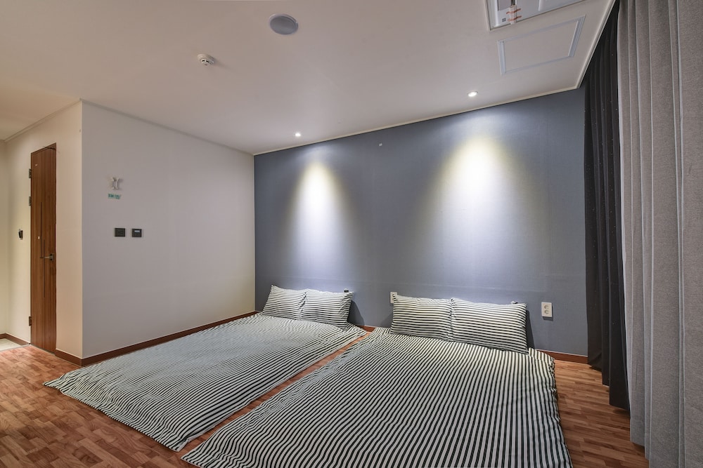 Sea & Moon Tourist Hotel 34/51