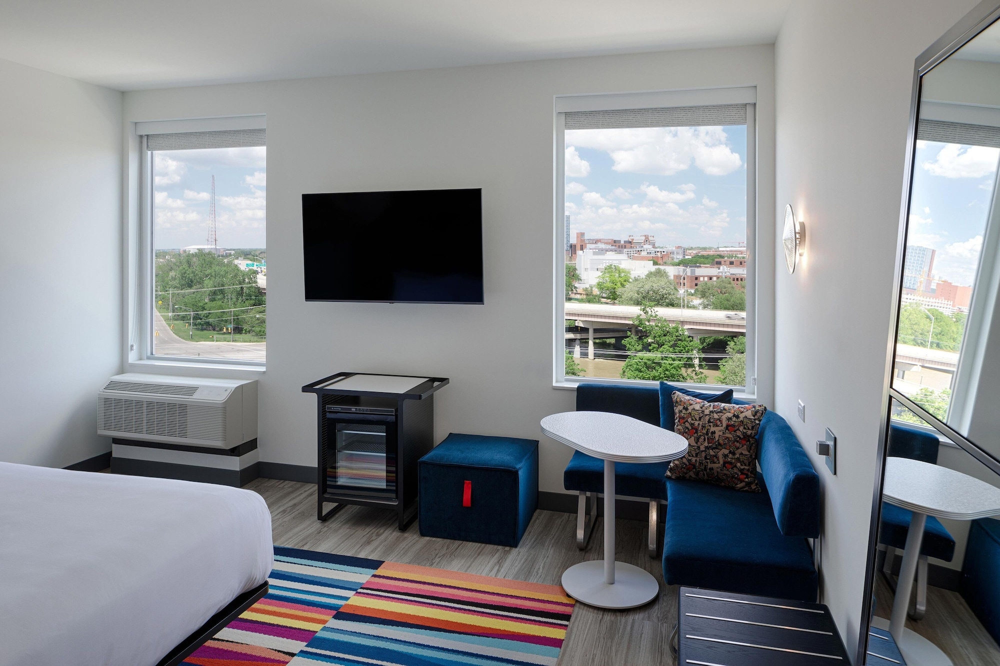 Aloft, King Bed