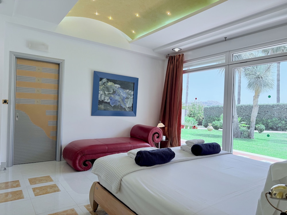 GRANDE DAME VILLA - RHODES 10/50