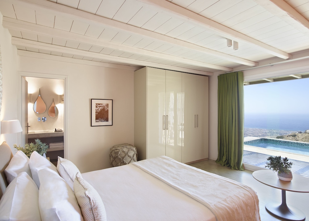 Suite, King Bed, Sea View, Private Pool
