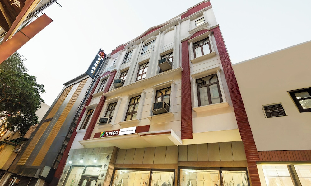 Hotel Paras International 4/49