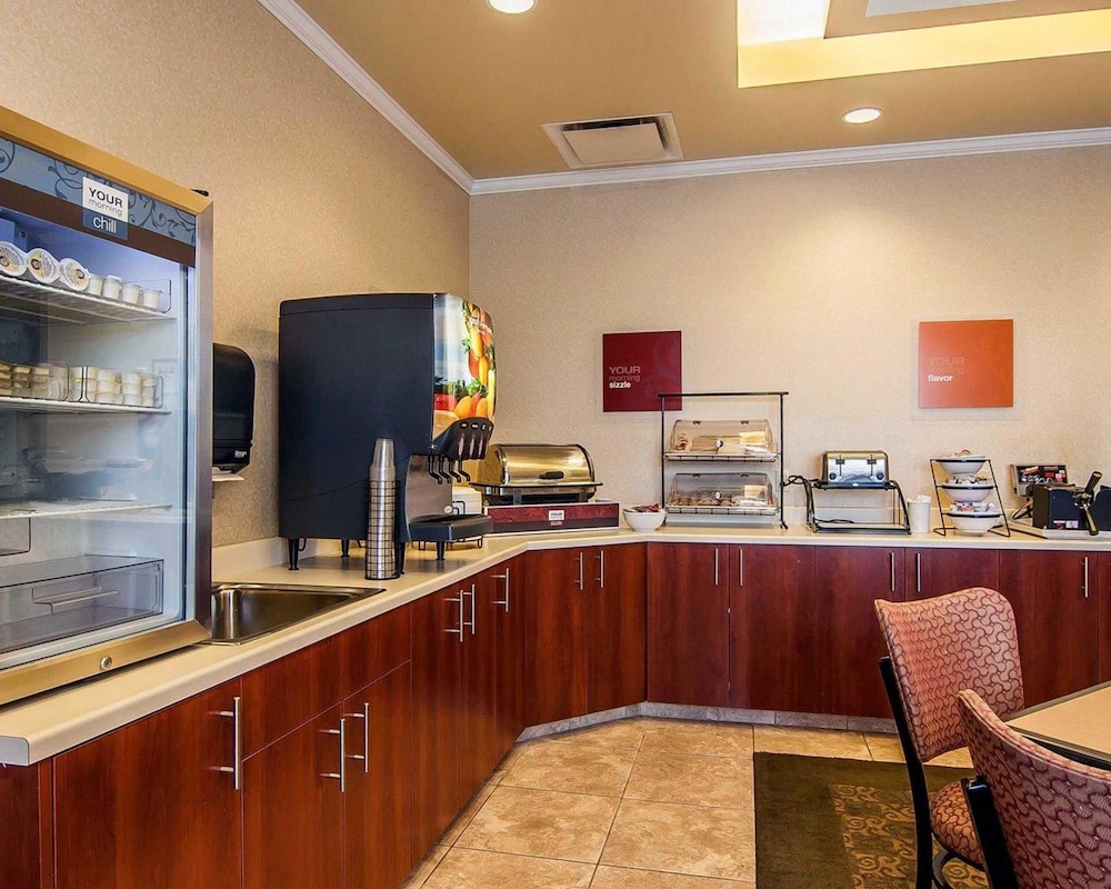 Comfort Inn and Suites Creswell 39/45