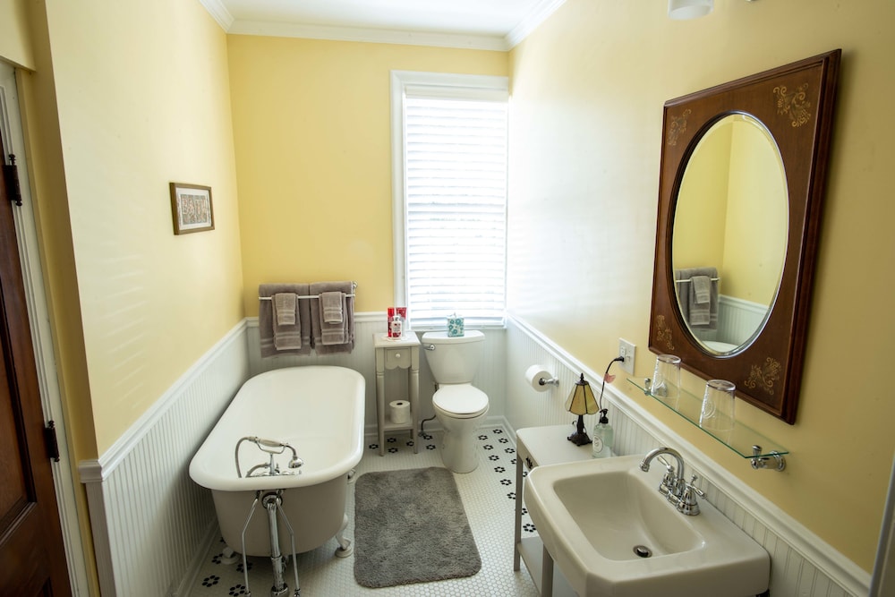 Valparaiso Inn Bed & Breakfast 36/39