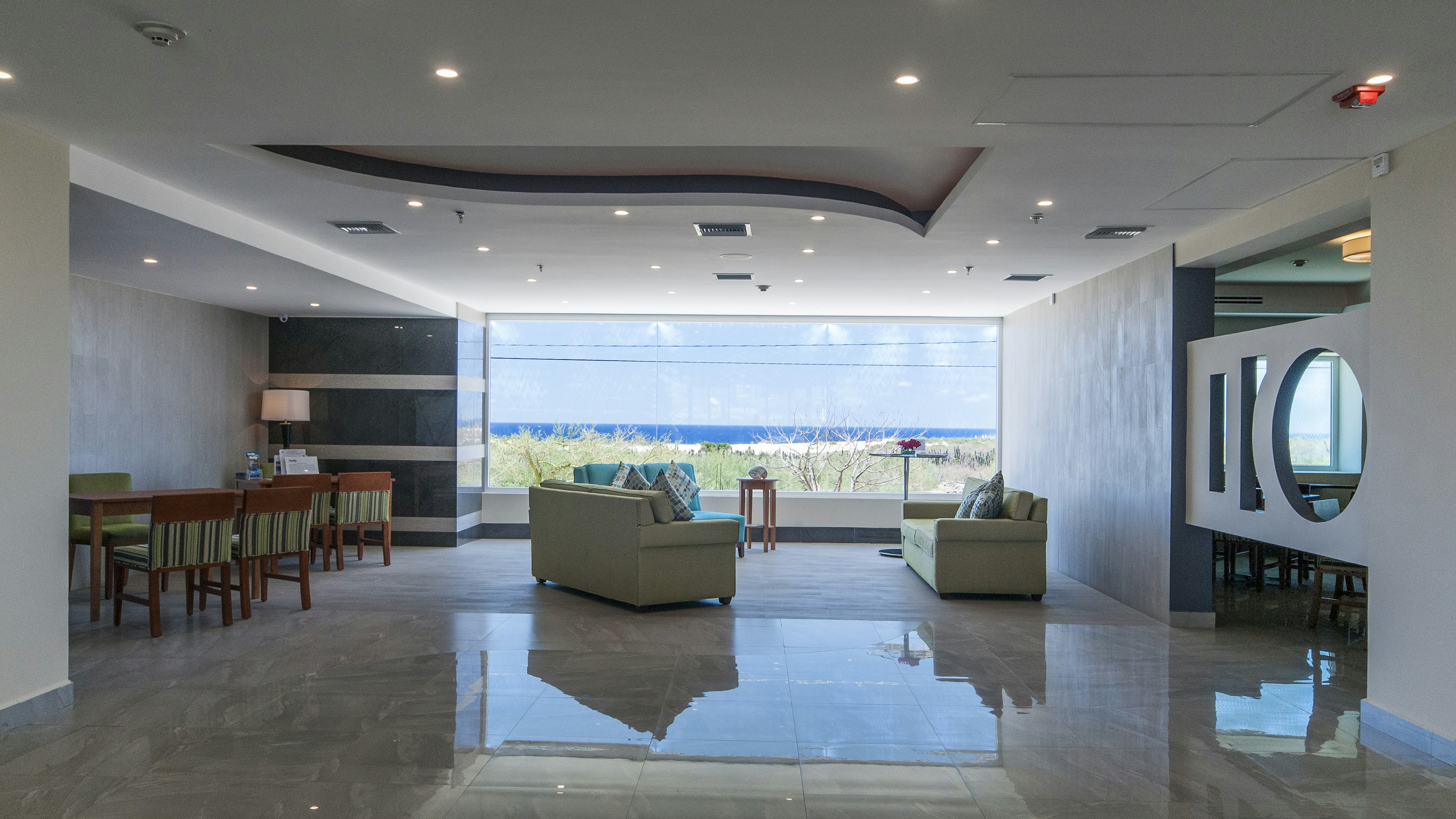 Holiday Inn Express Cabo San Lucas 53/71