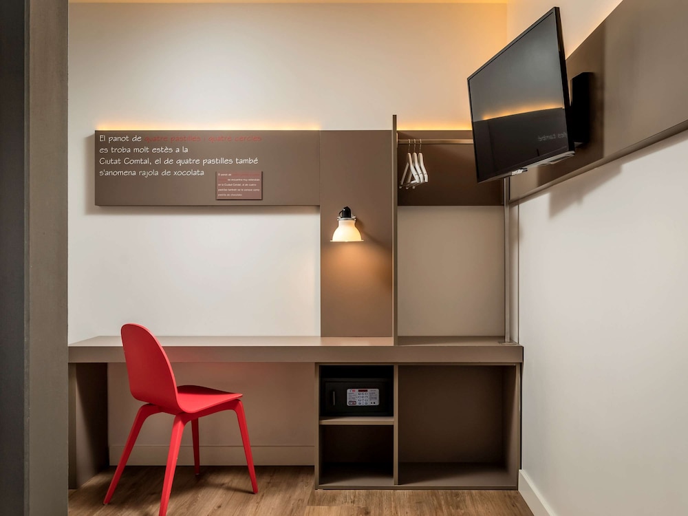 Ibis Styles Barcelona Centre Hotel 10/73