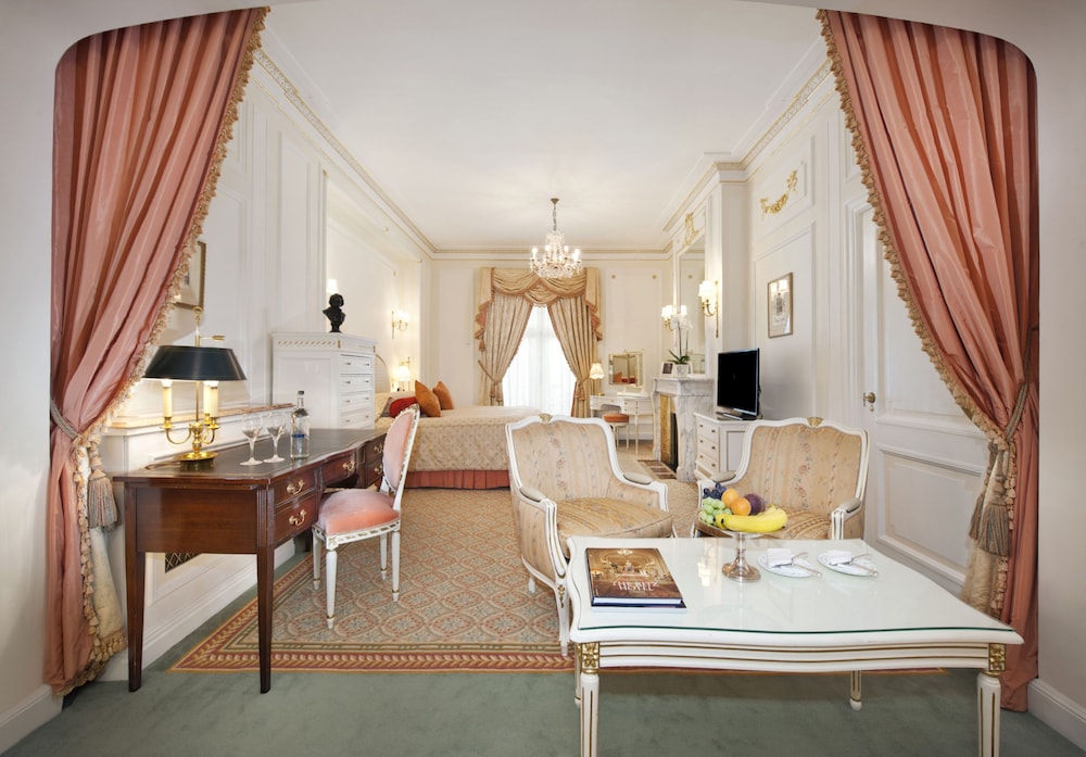 RITZ LONDON 86/99