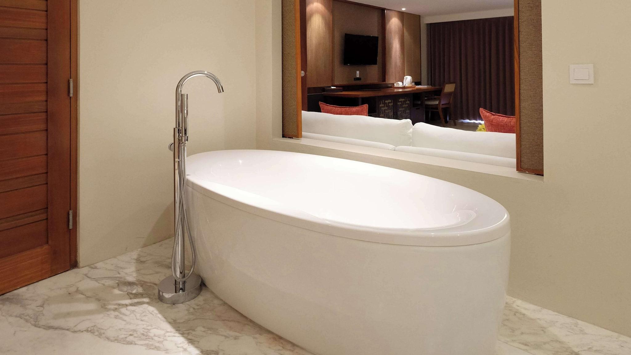 Junior Suite Garden Terrace Double Bed، The Bandha Hotel & Suites 6/6