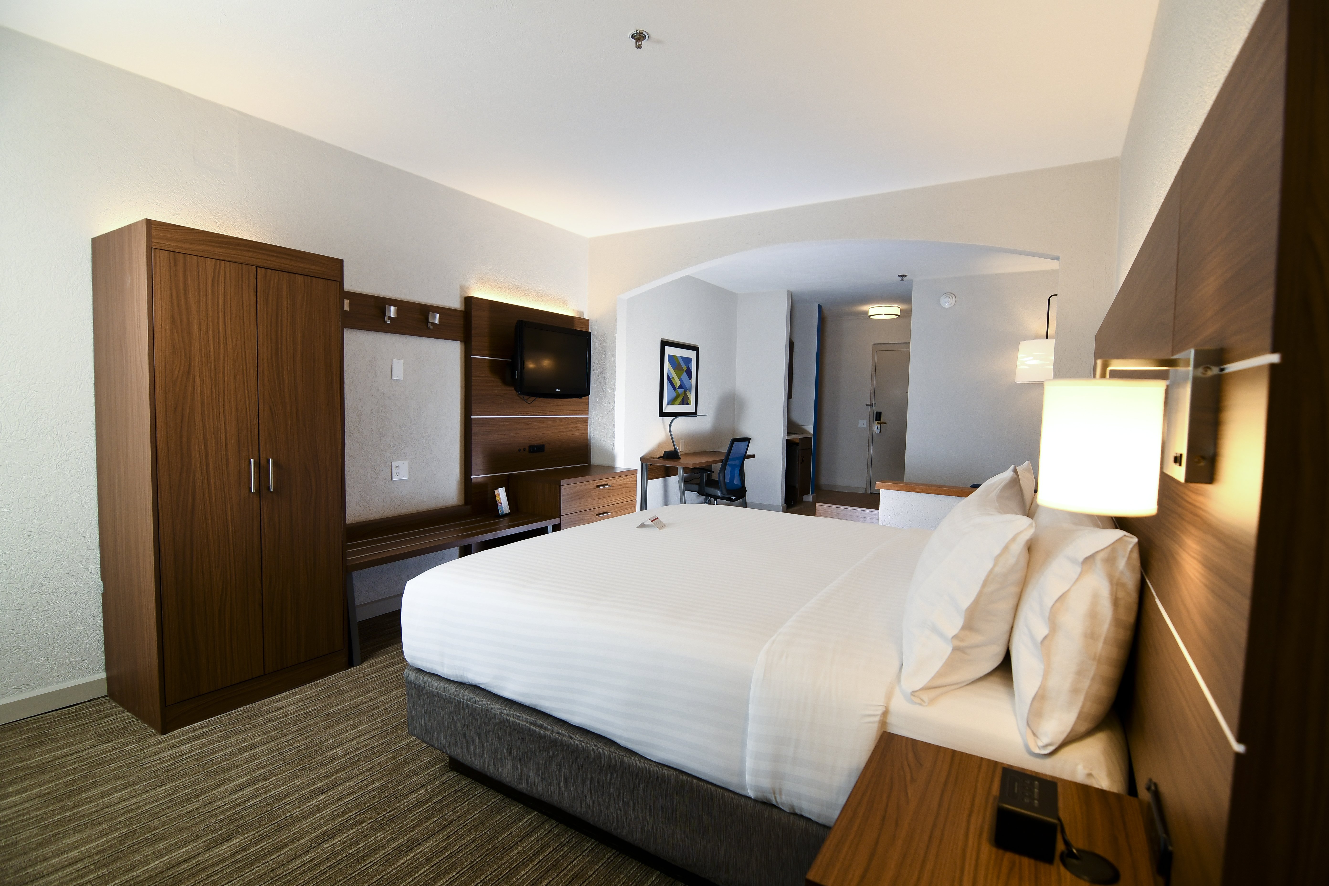جناح بسرير كينج، Holiday Inn Express Hotel And Suites Port Clinton Catawba Island 3/10
