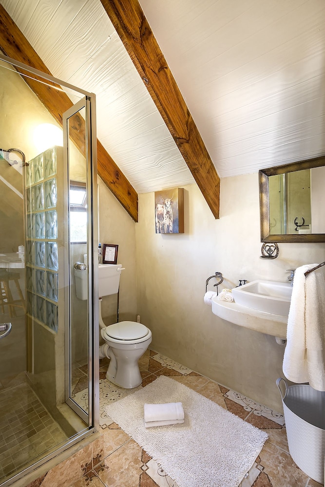 T'niqua Stable Inn 44/50