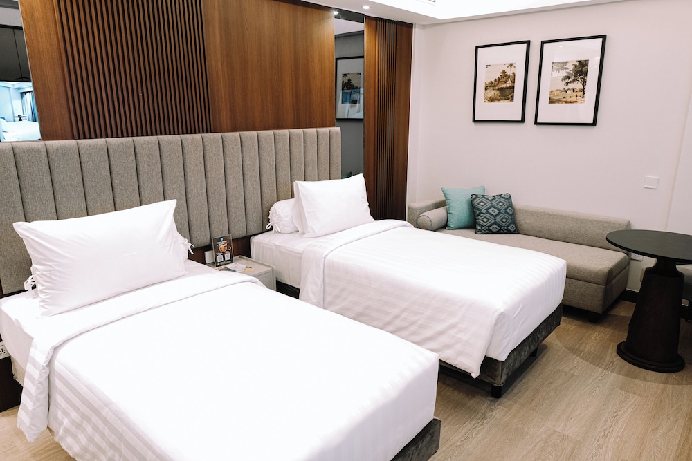 Deka Hotel Surabaya HR Muhammad 18/50