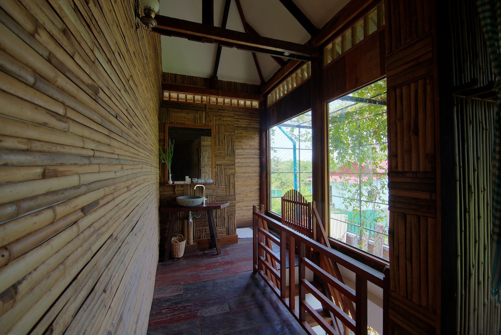 Palm Village Resort Spa 28/50