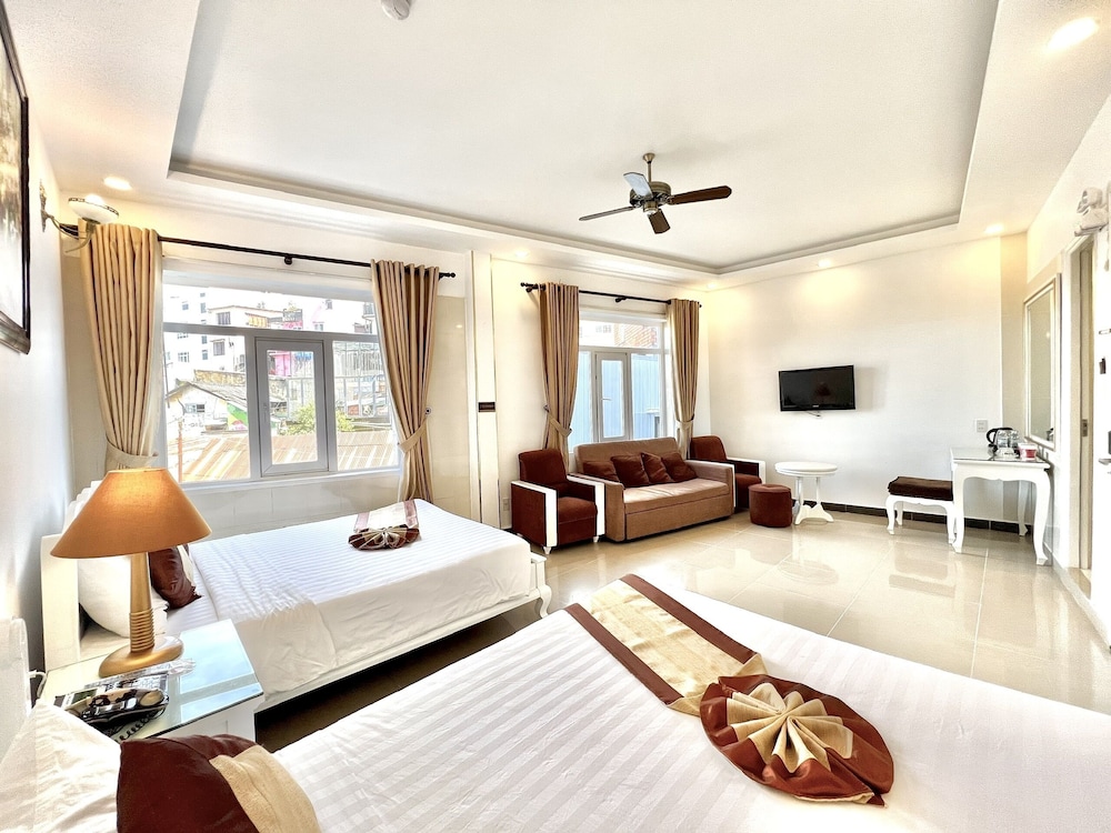 Tulip Hotel 47/69