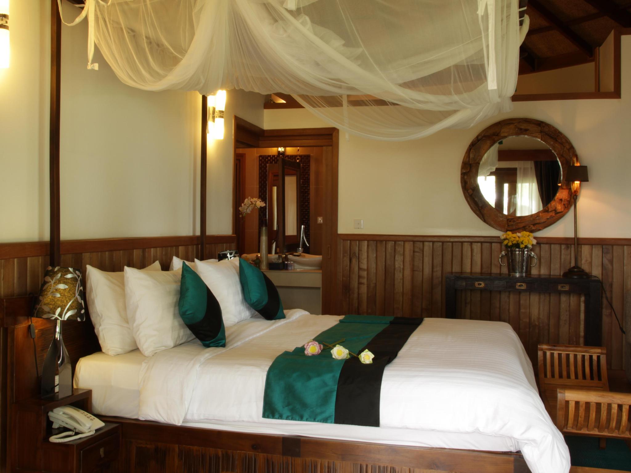 Pavilion, Suite, King Bed