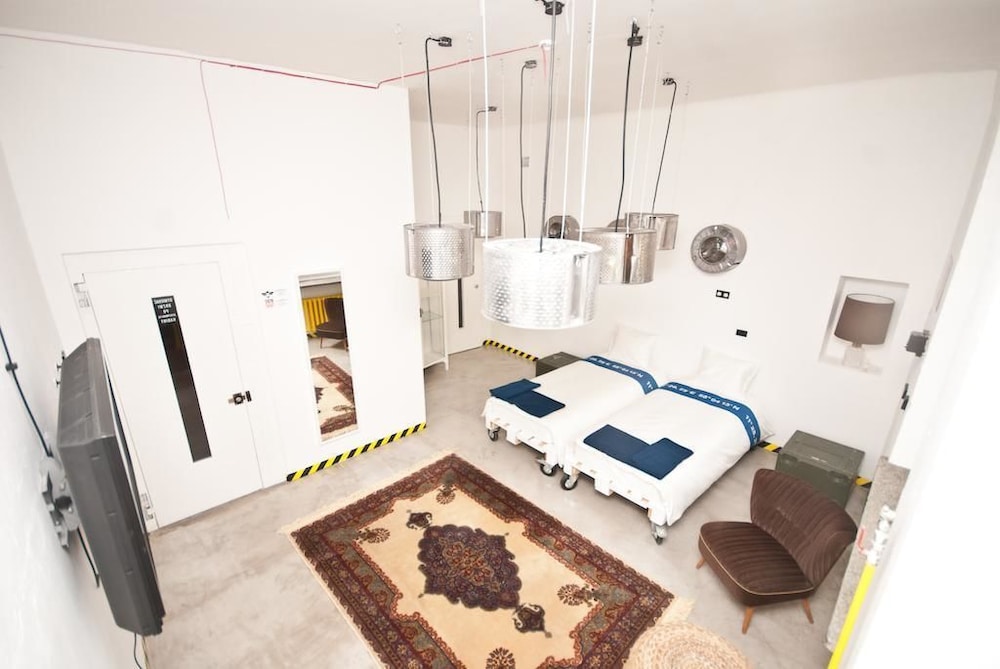 Lofthotel Przychodnia 15/22