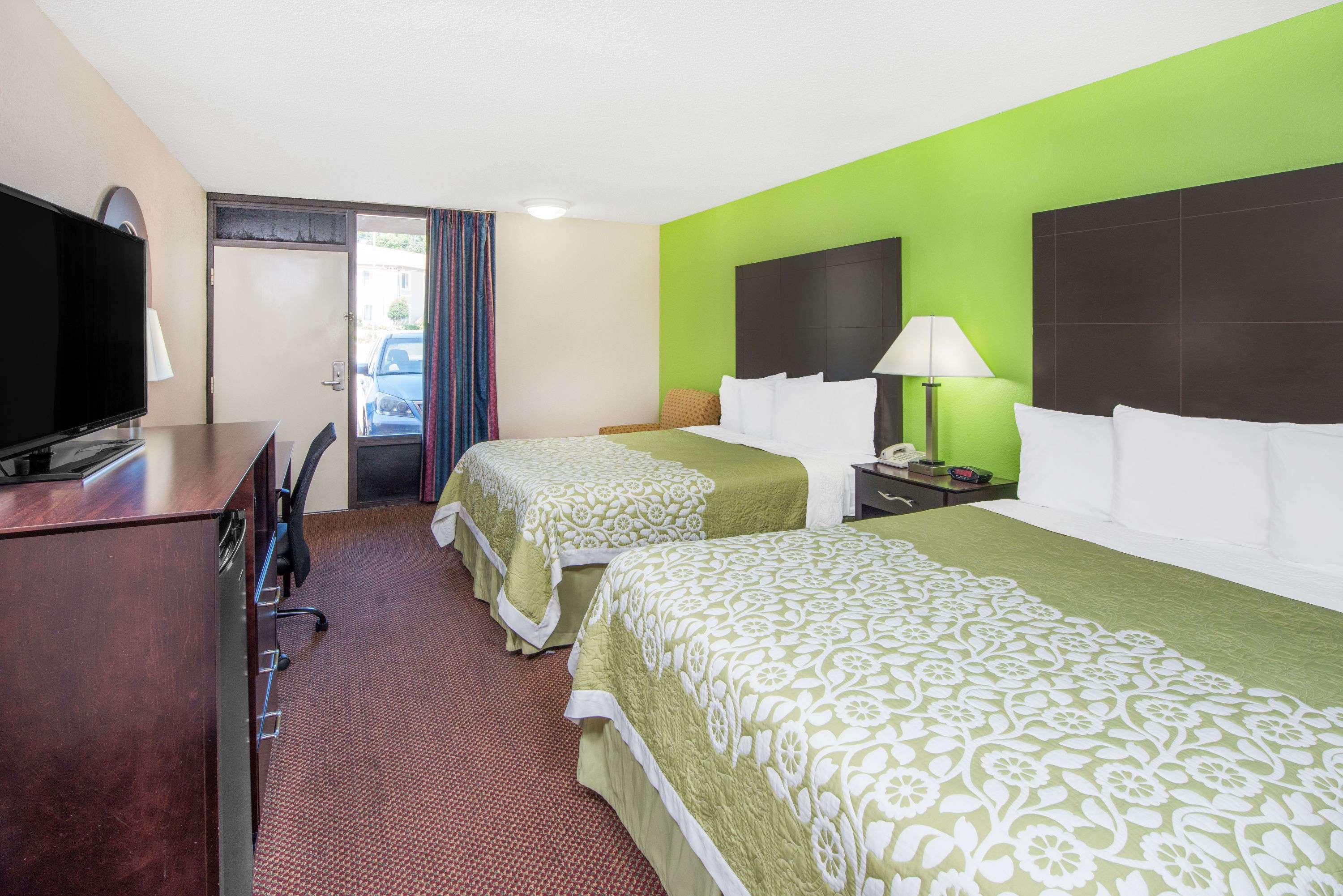 Days Inn by Wyndham Calvert City/Paducah East 5/15