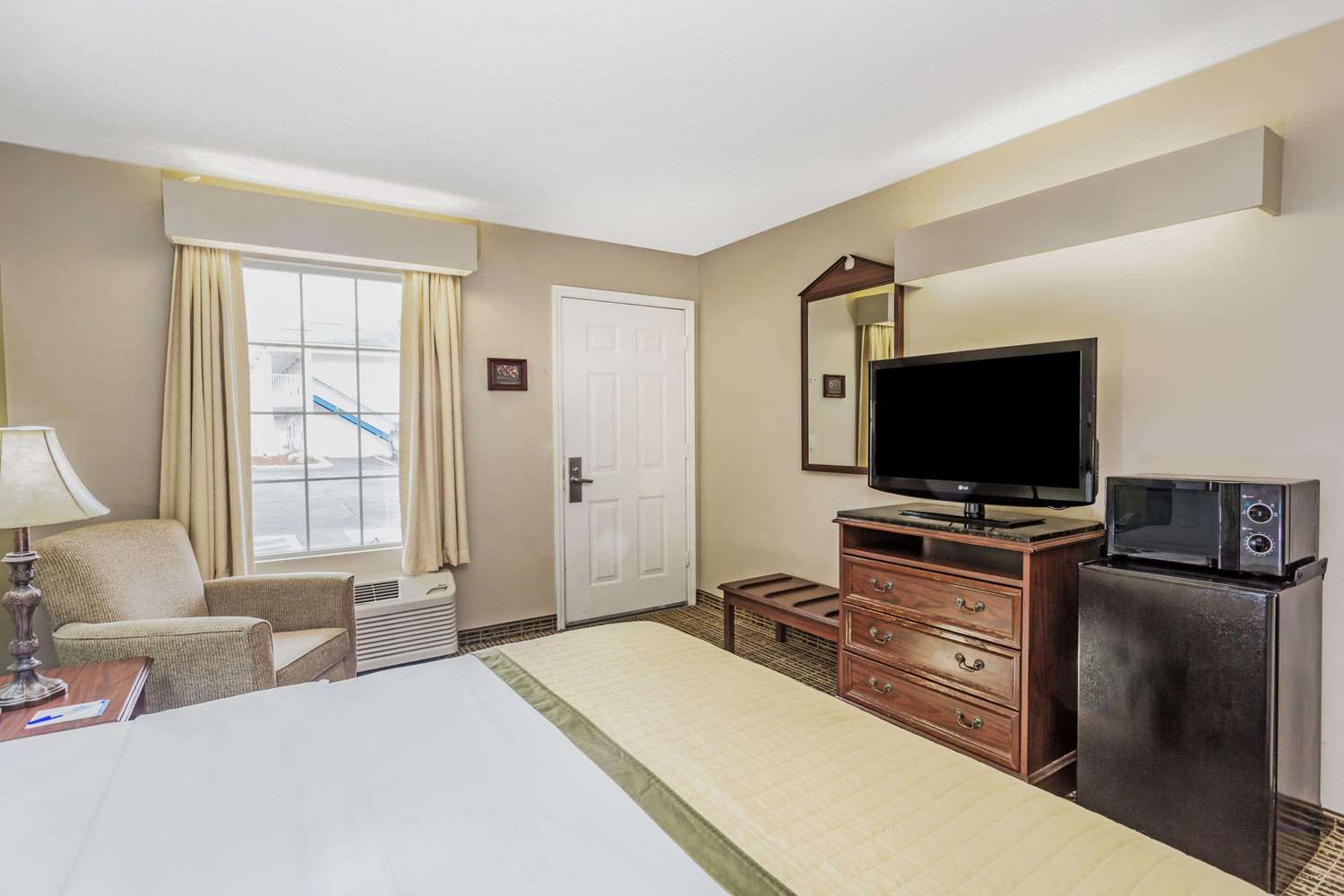 Baymont By Wyndham Valdosta At Valdosta Mall 13/36