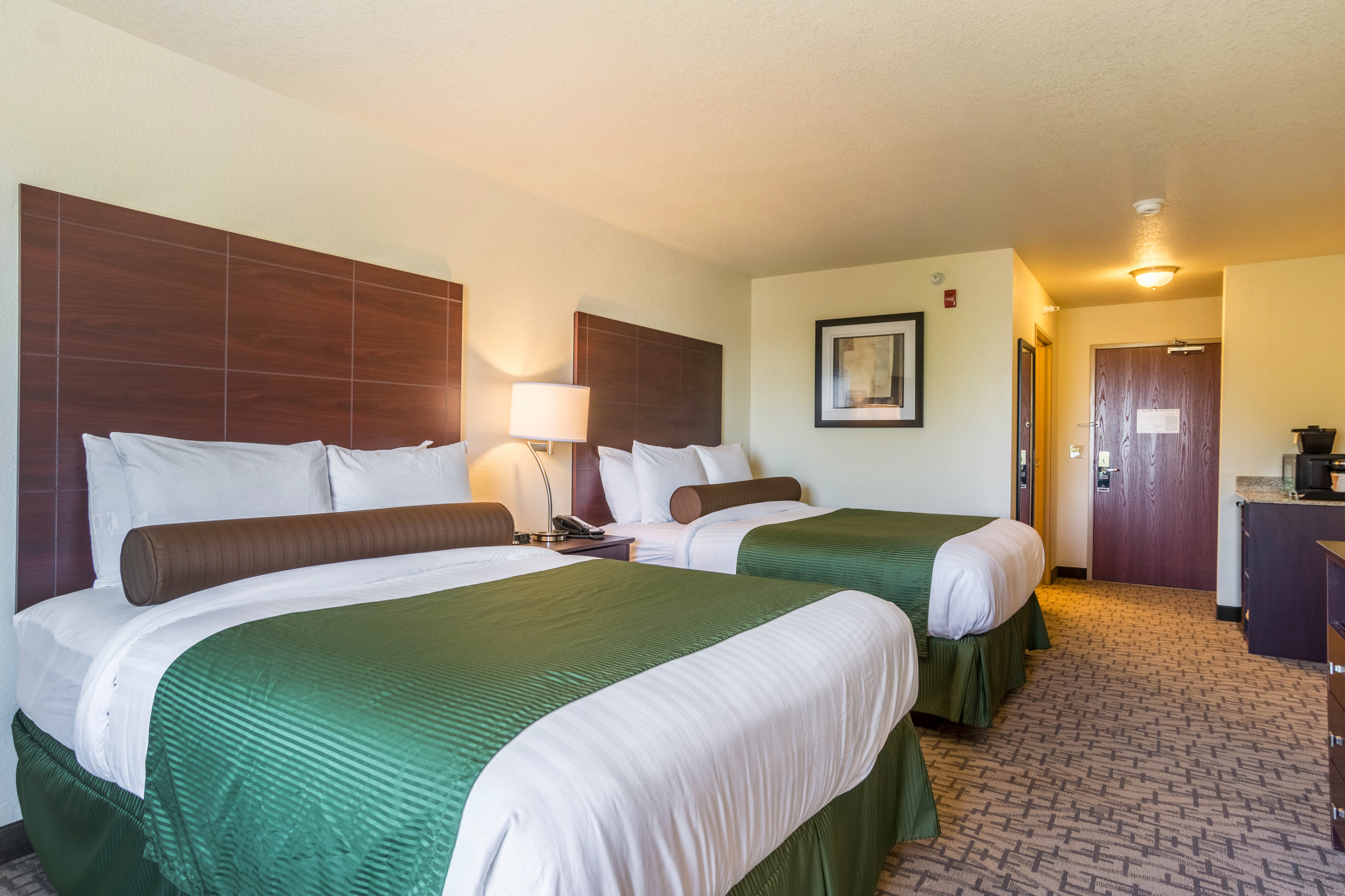 Cobblestone Hotel and Suites - Erie 15/50