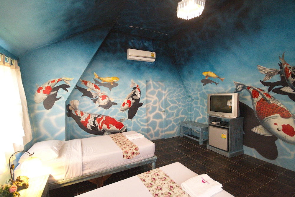 Touch Star Resort 33/66