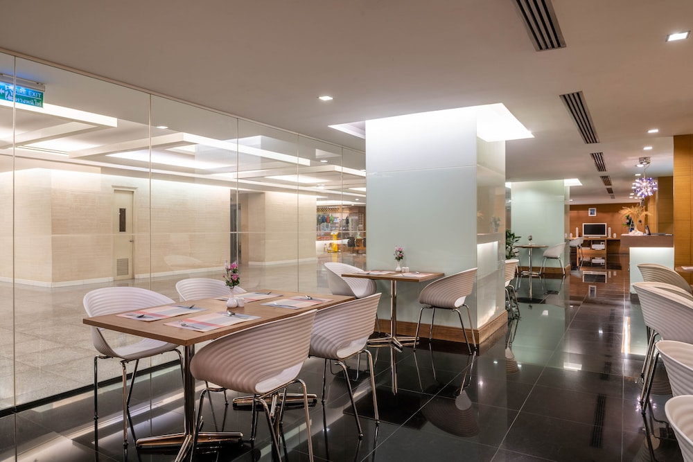Baiyoke Suite 46/63