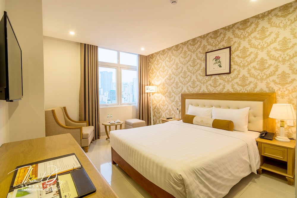 Royal Family Hotel Da Nang 18/50