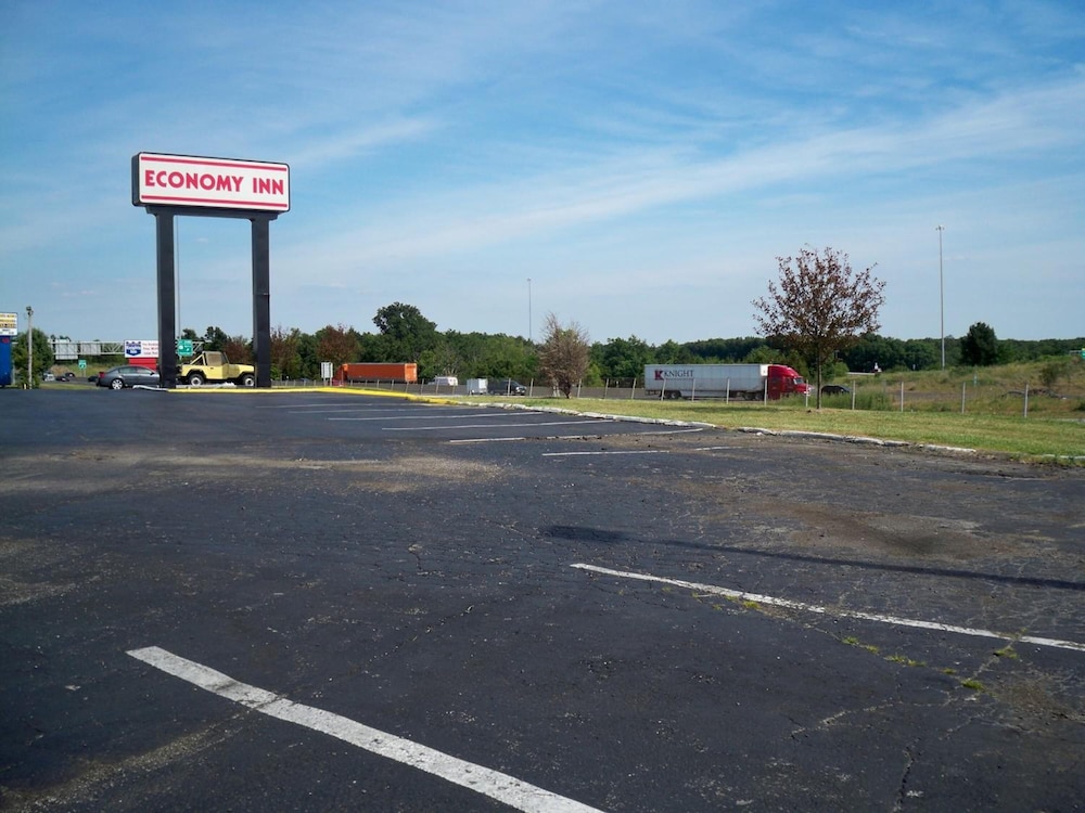 Economy Inn Wentzville 4/36