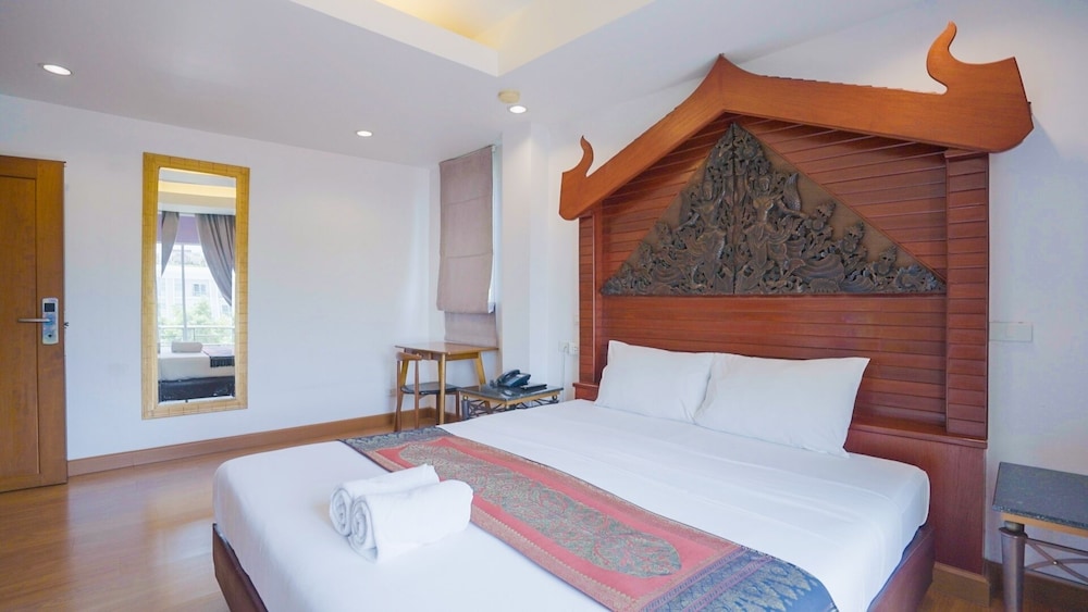 Korbua House 13/50