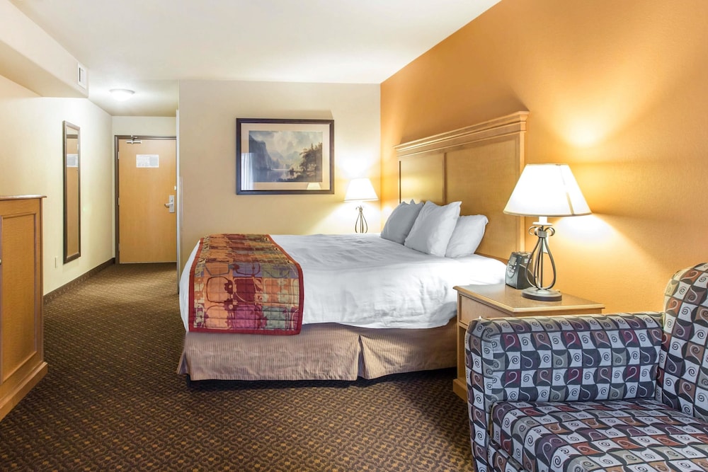 Comfort Inn & Suites Glenwood Springs On The River 17/27