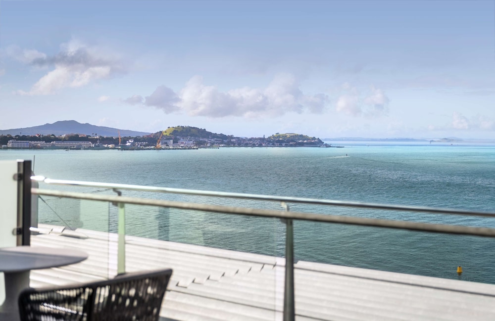 Hilton Auckland 41/78