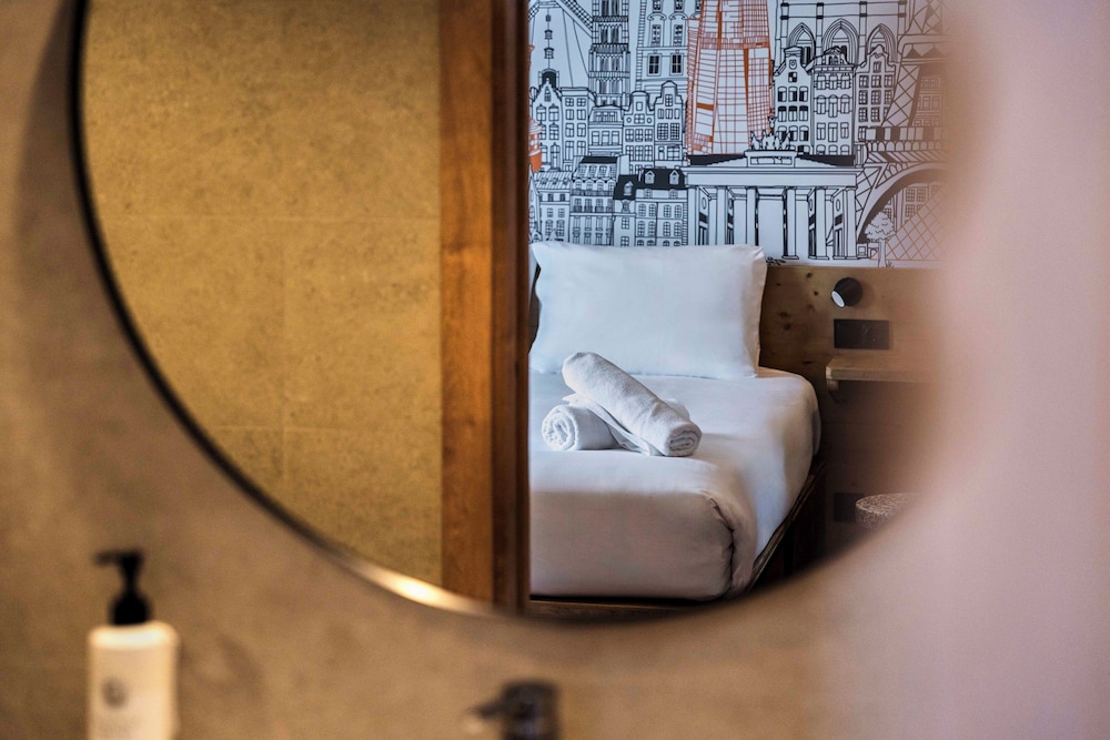 easyHotel Barcelona La Sagrera 27/47