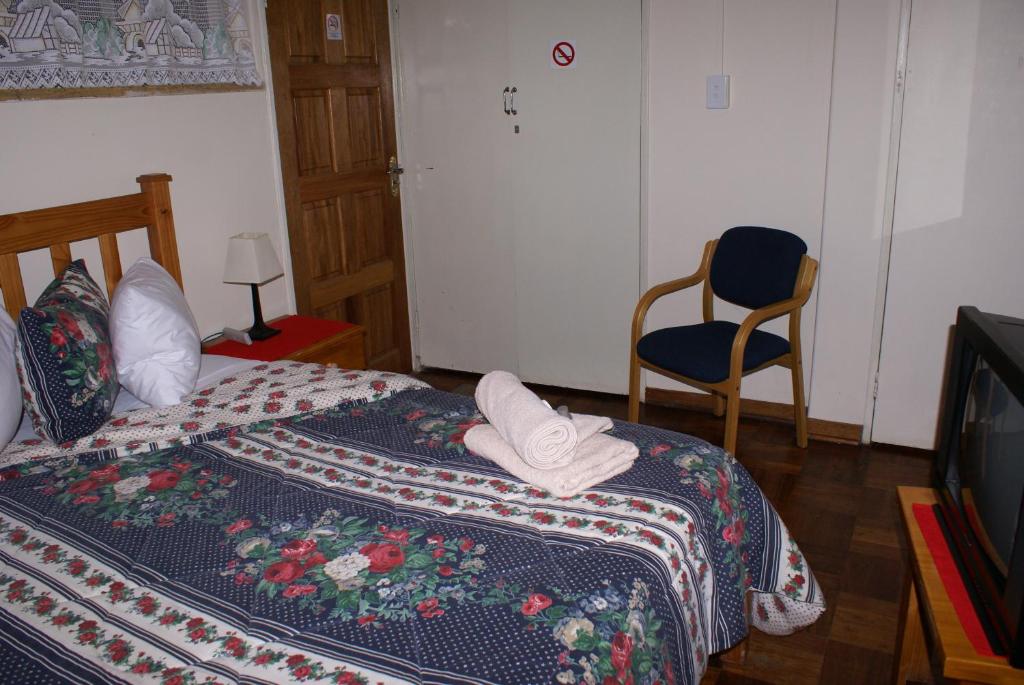 Airport Inn Bed Breakfast And Emerald Guesthouse 3/30