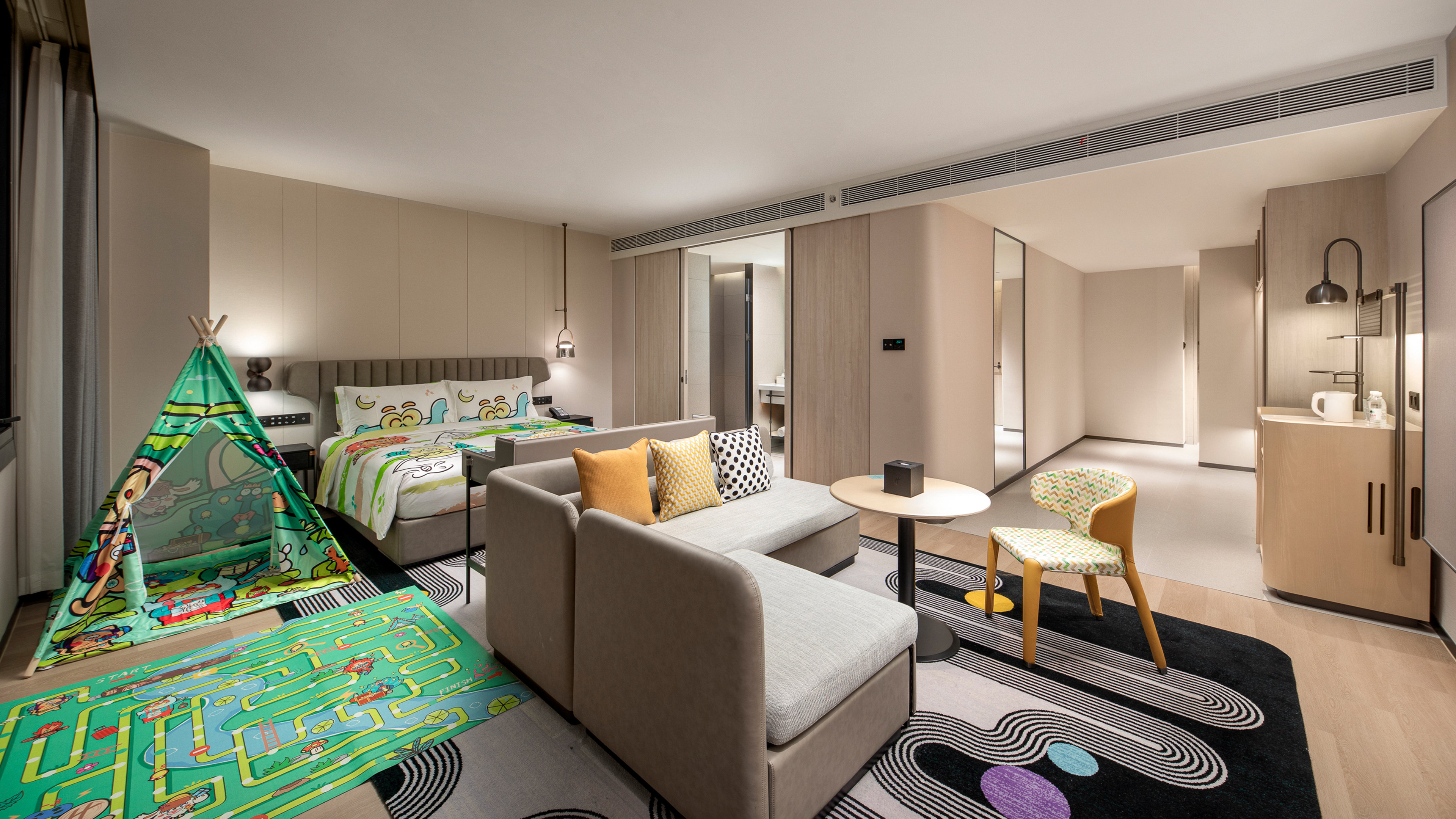 Holiday Inn Shanghai Pudong Airport 20/50
