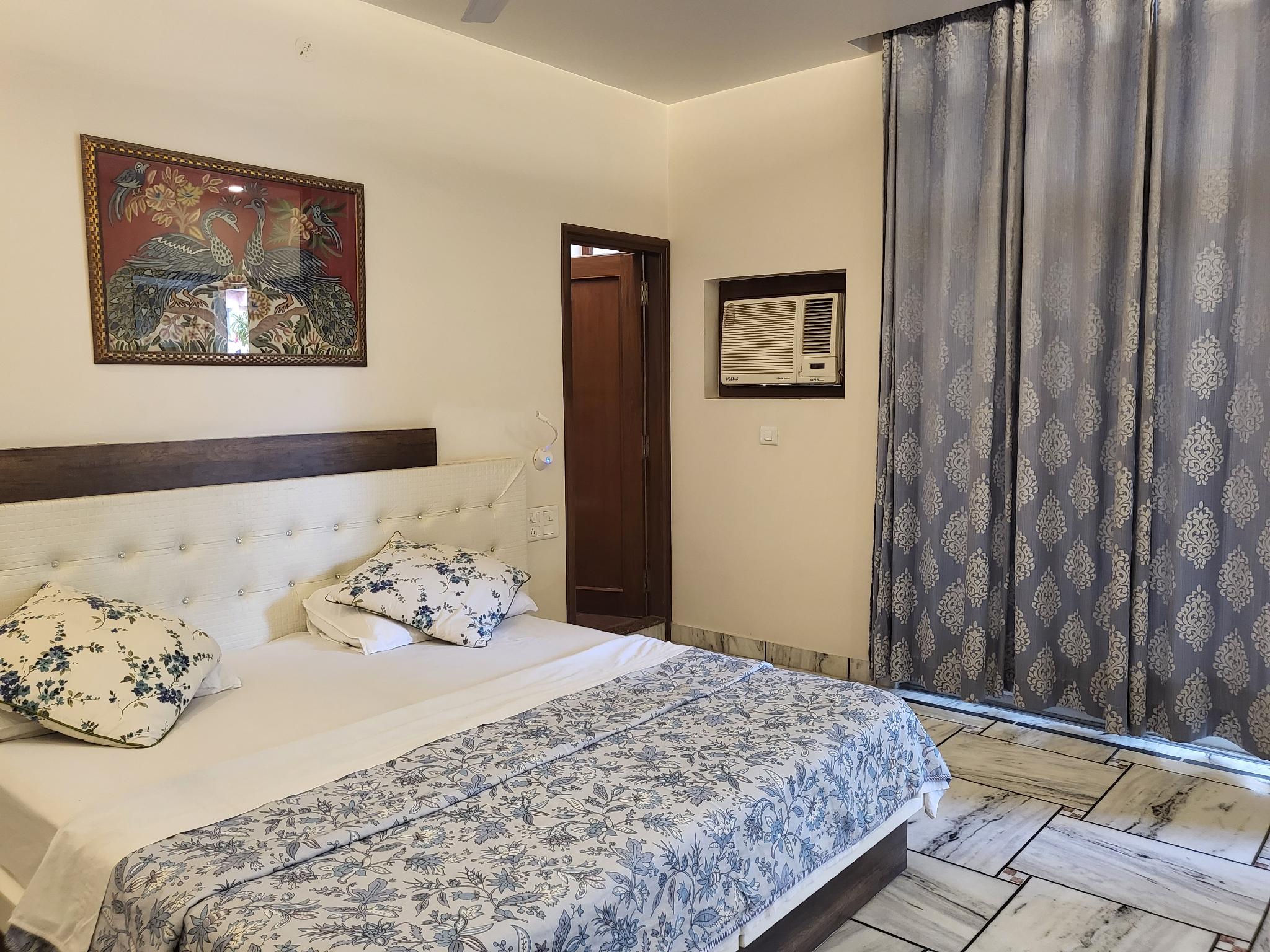 Super, Deluxe، All Seasons Homestay 2/2