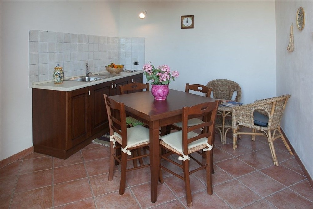 Agriturismo Baglio Donna Santa 26/48